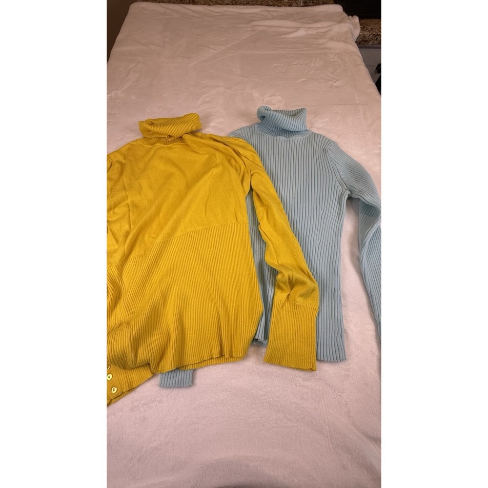 Lot‎ of 2 Women's Turtleneck Sweaters GAP Stretch M & Delia's L Blue Yellow